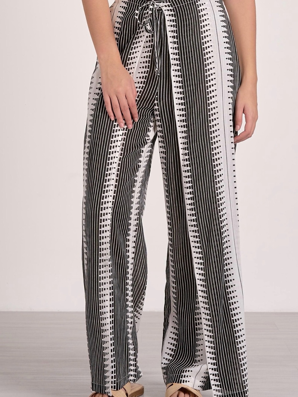 NWT Elan Resort Wear Flowy Wide Leg Pants 🖤 SO CHIC!